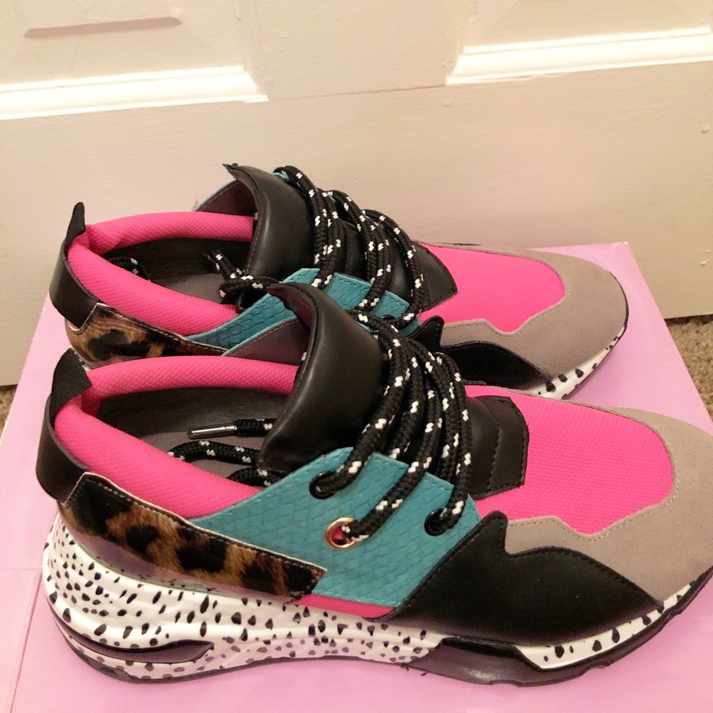 Sneakers
